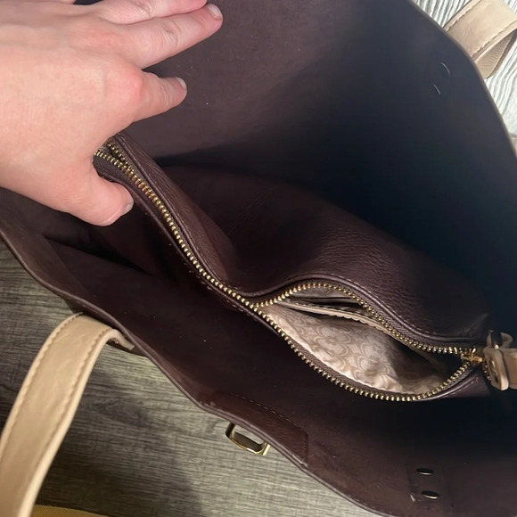 Charming Charlie Brown tote bag - Picture 3 of 9